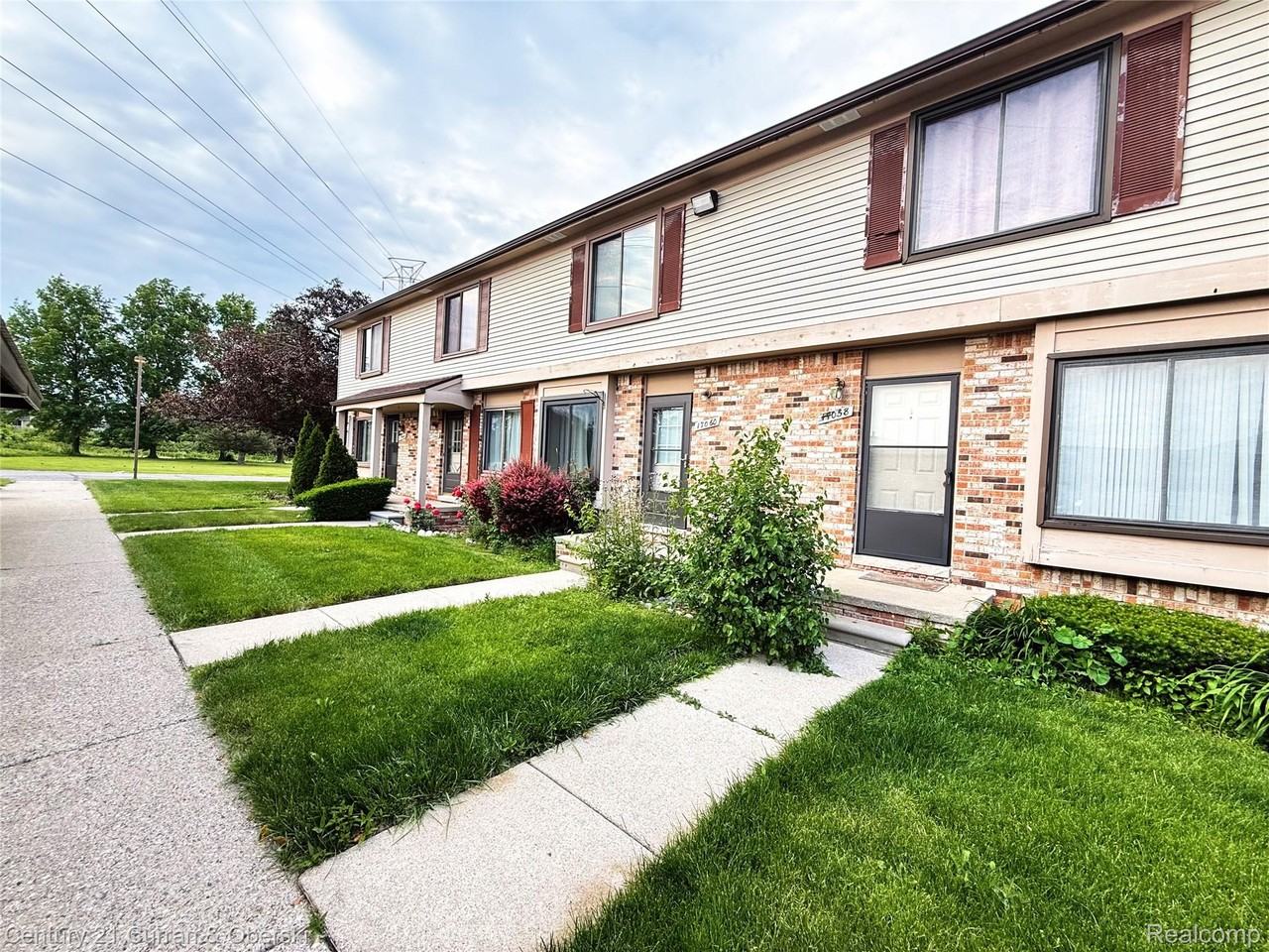 17060 Kingsbrooke Dr ##59 - Photo 2 of 21