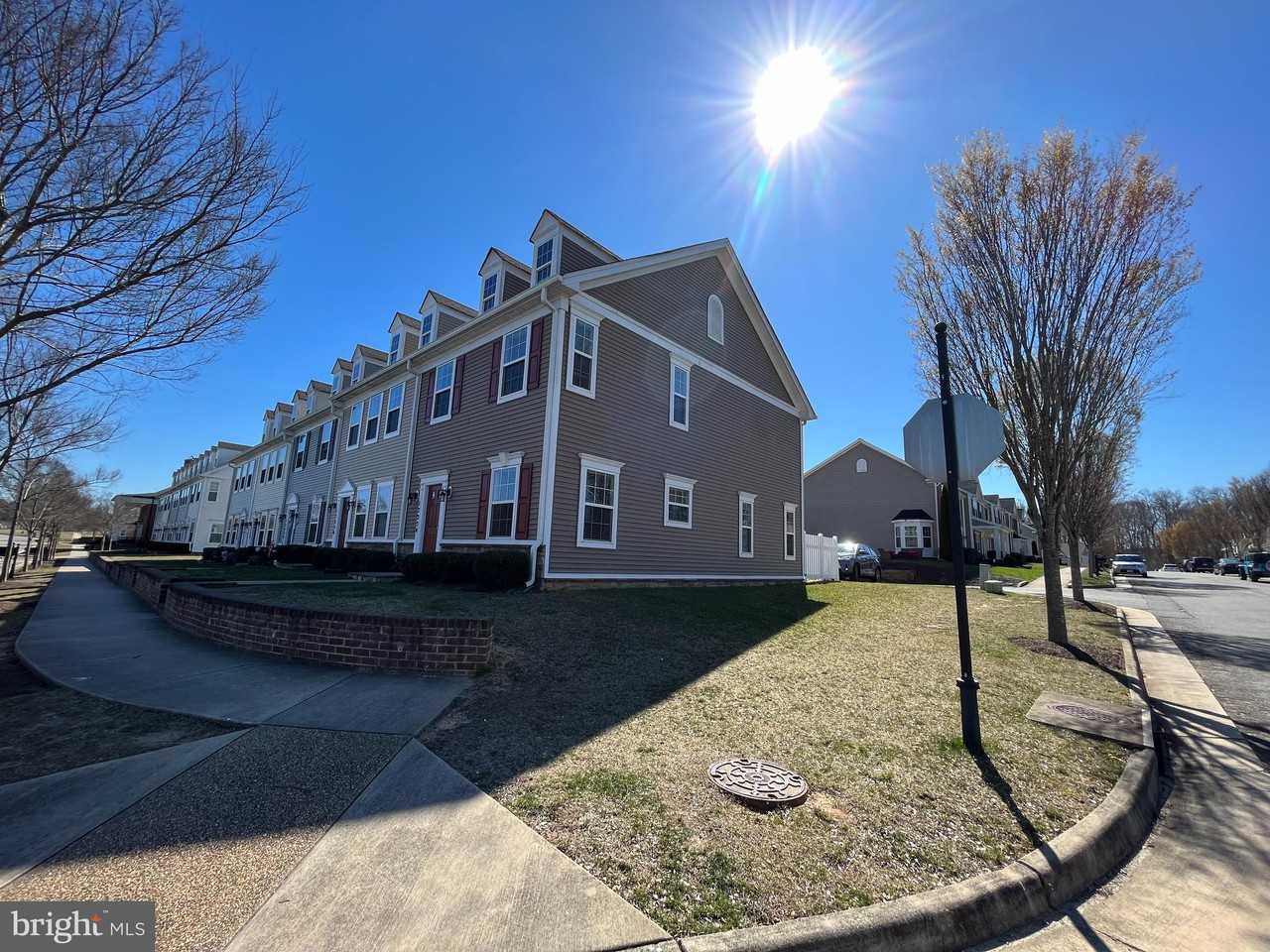 17254 Library Blvd - Photo 2 of 20