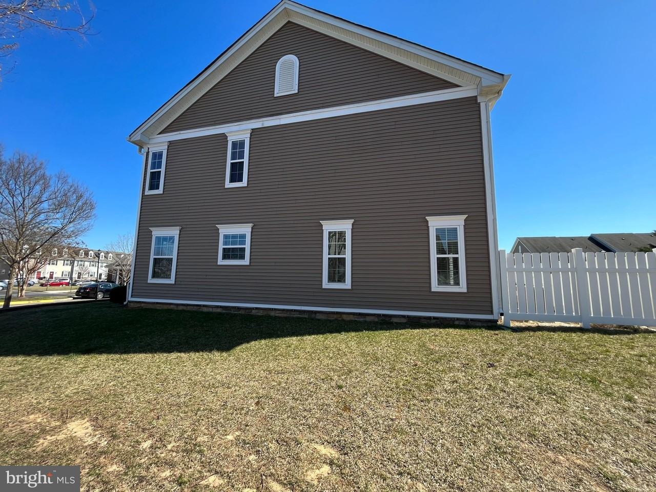 17254 Library Blvd - Photo 3 of 20