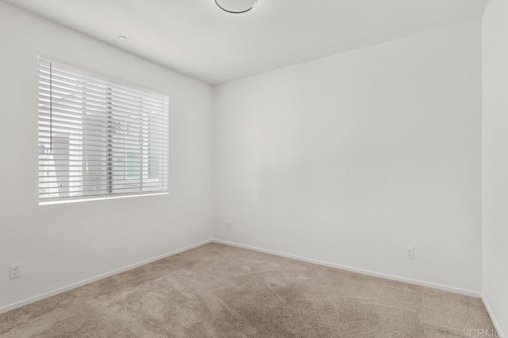 5224 Beachfront Cove St - Photo 7 of 36