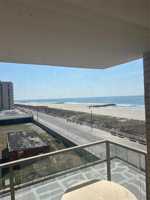 featured image of 10 Monroe Blvd ##5c