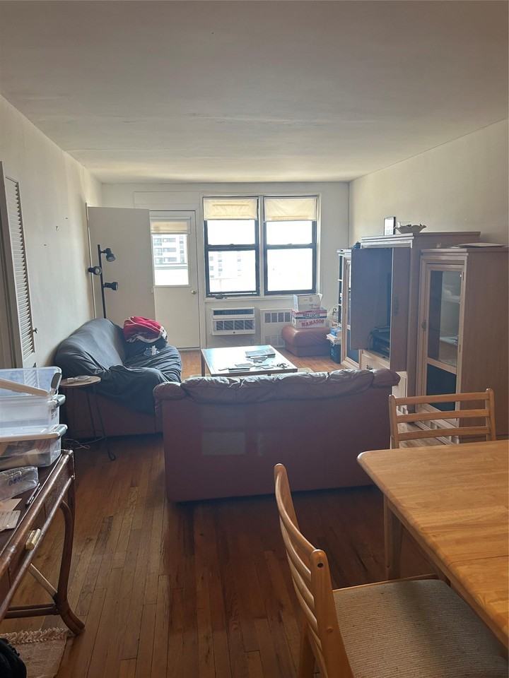 10 Monroe Blvd ##5c - Photo 2 of 8