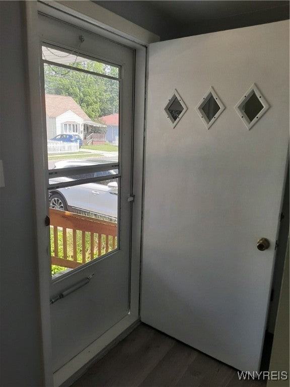 131 Kamper Ave - Photo 6 of 17