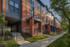 featured image of 546 Lafayette Ave Ne