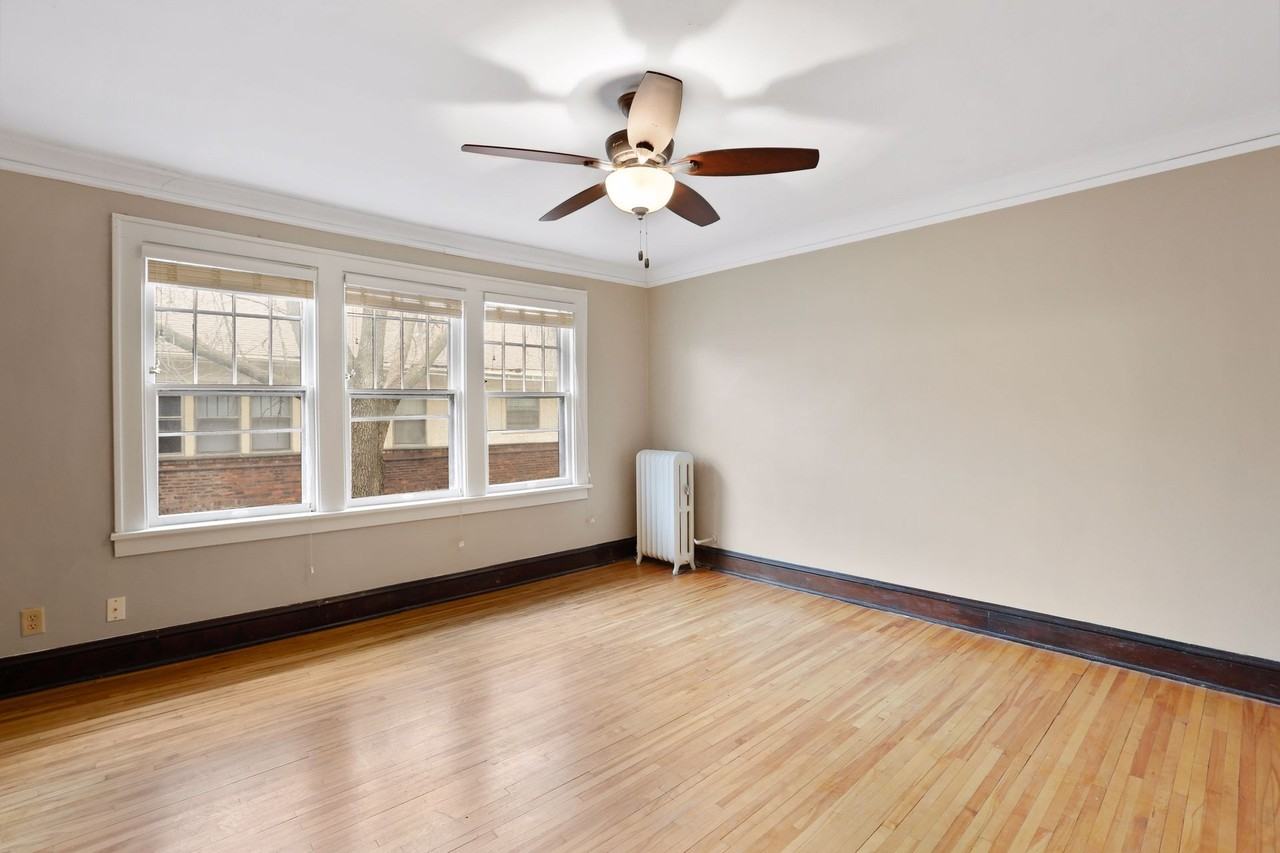 1598 Charles - Photo 3 of 23