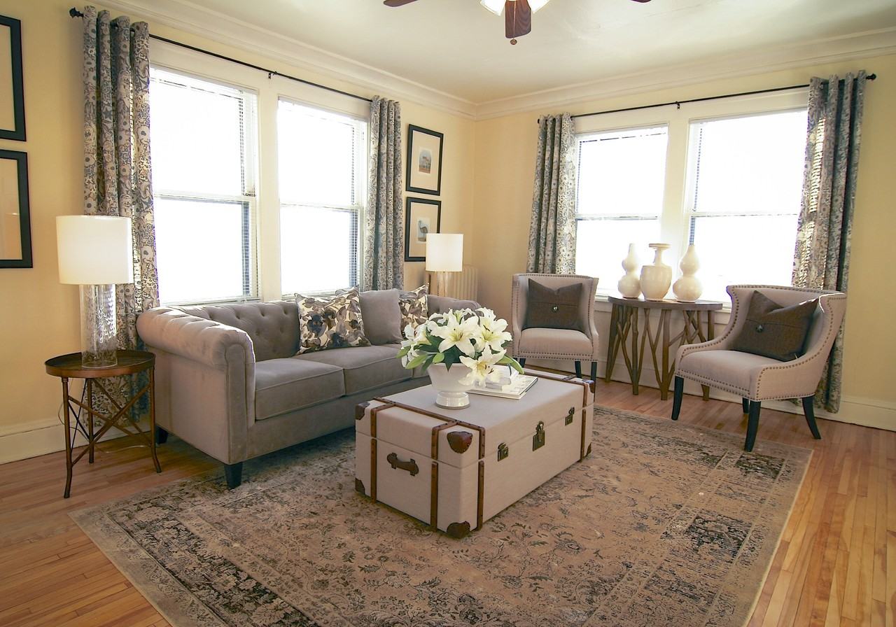 1604 Charles - Photo 2 of 13