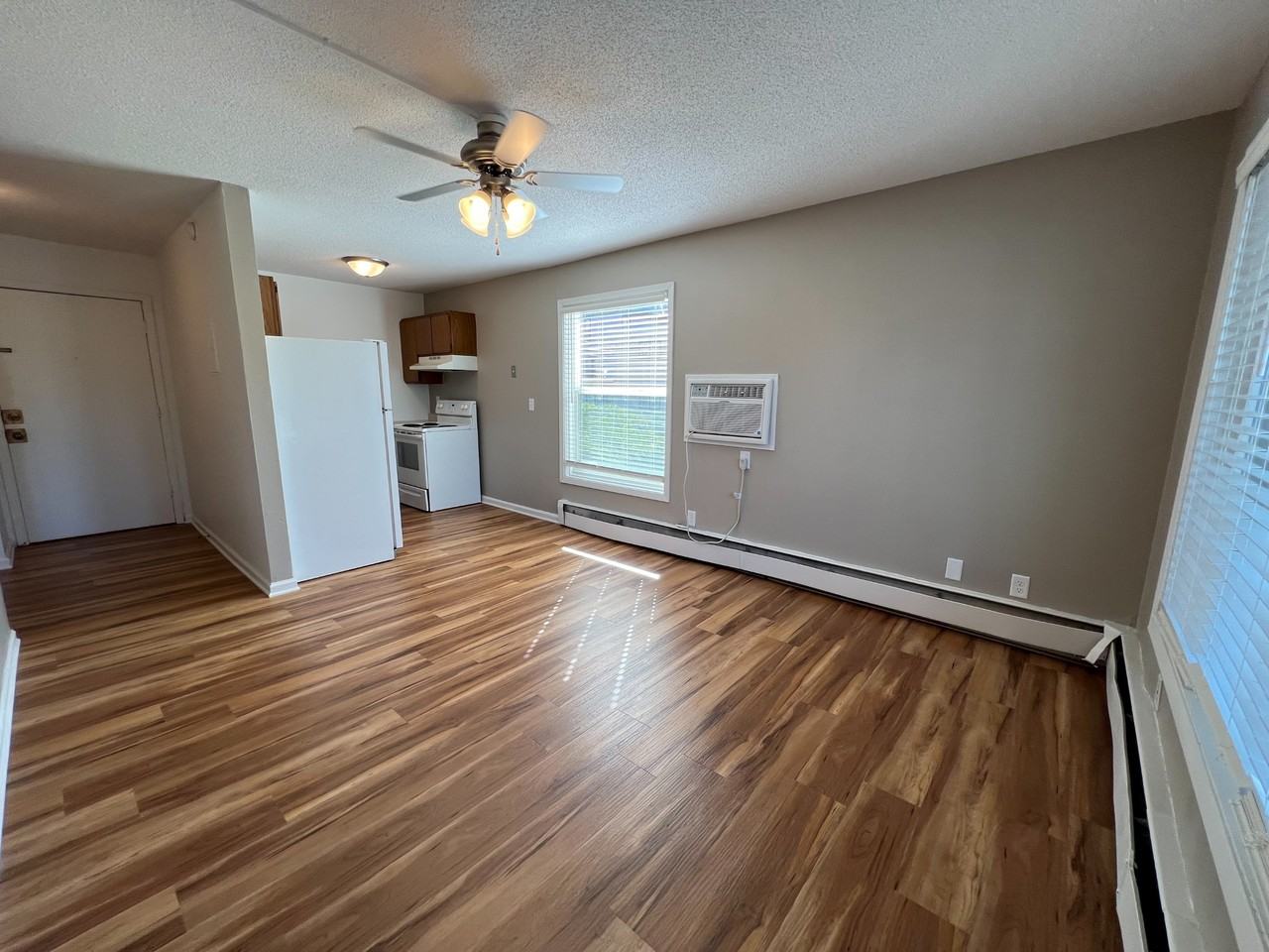 2014 3rd Ave - Photo 2 of 16