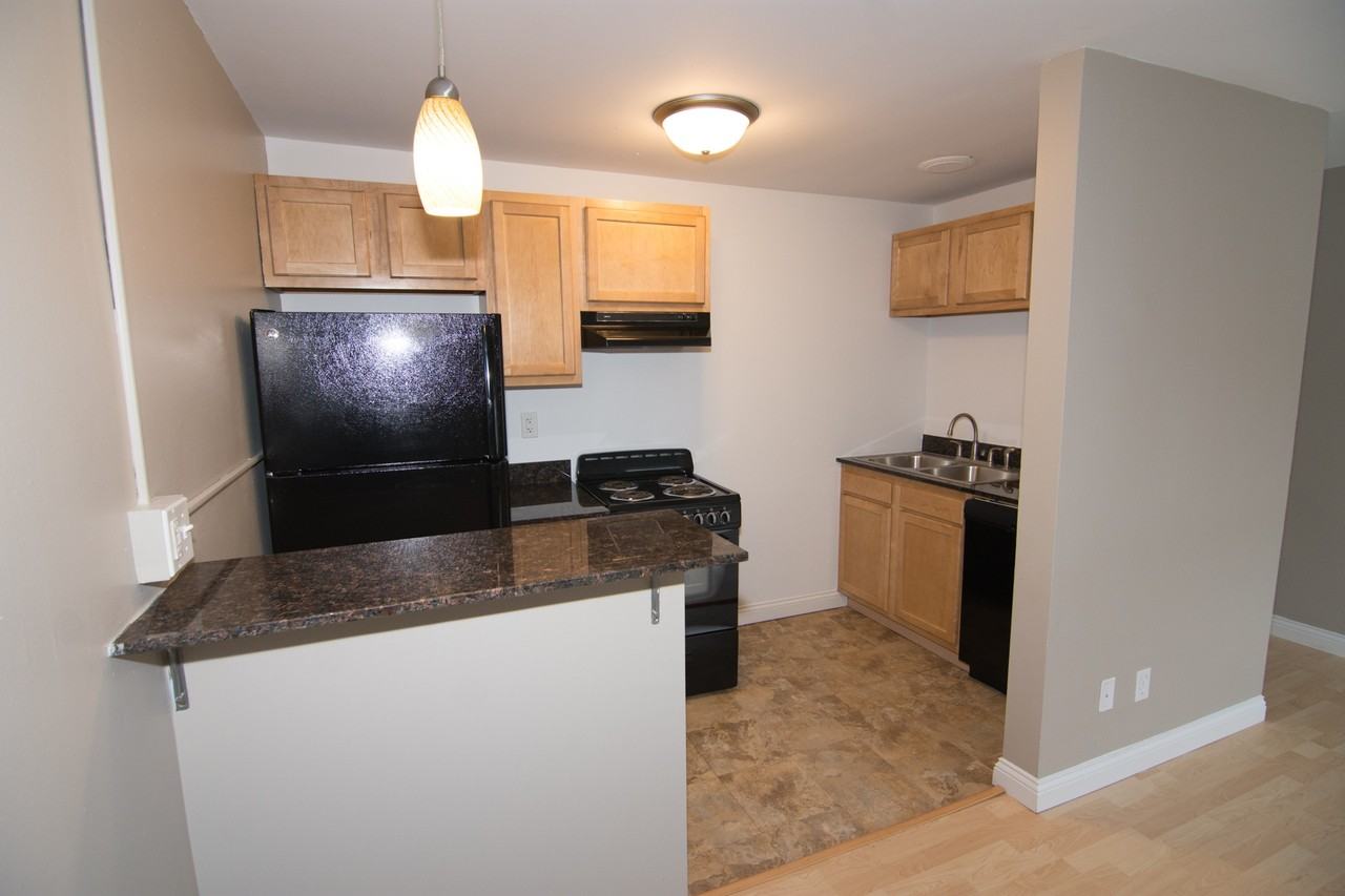 2101 3rd Ave - Photo 4 of 15