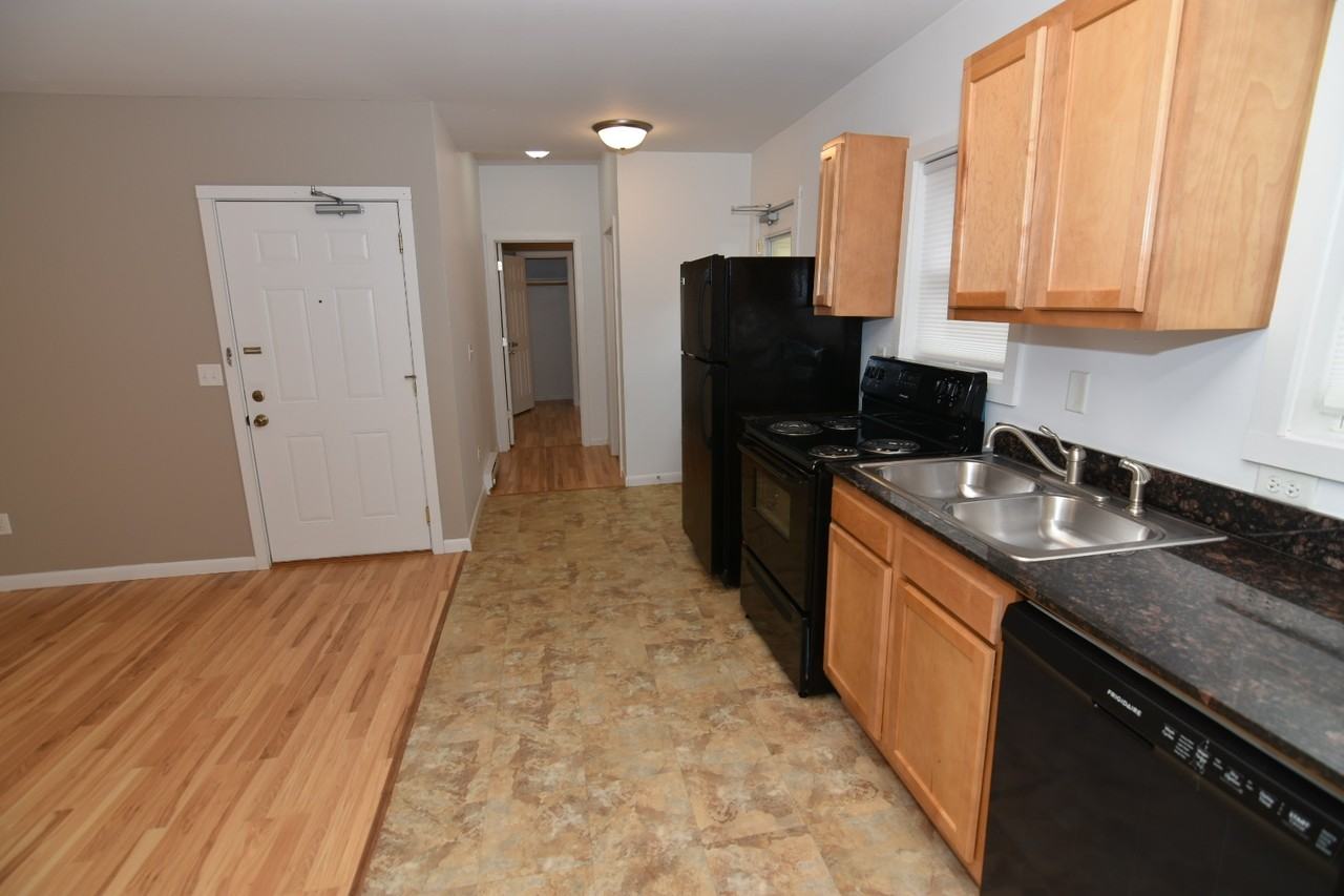 2625 3rd Ave - Photo 5 of 16