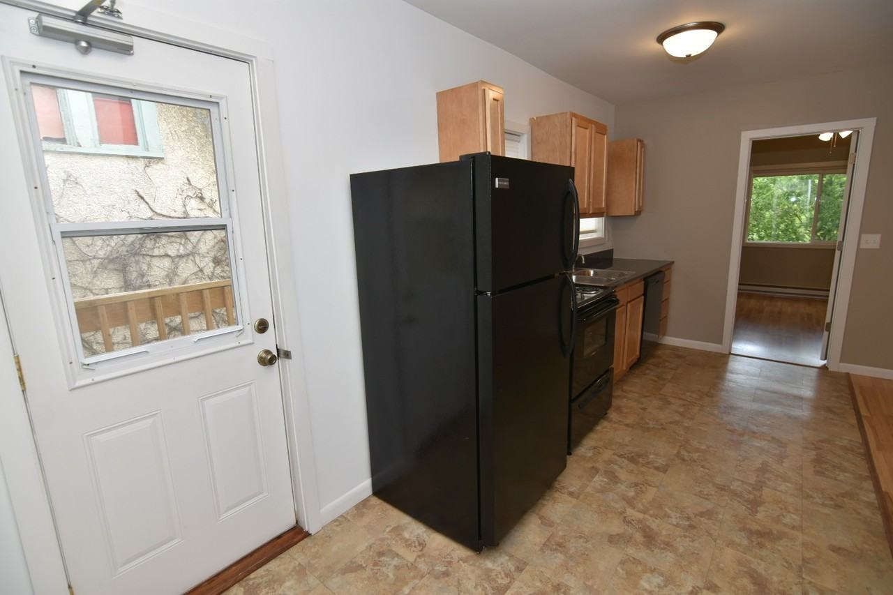 2625 3rd Ave - Photo 6 of 16