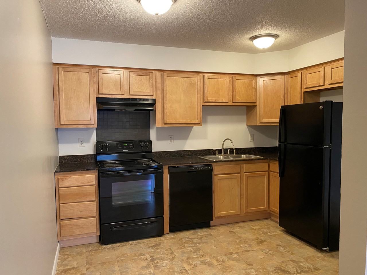 2740 Pleasant - Photo 7 of 15