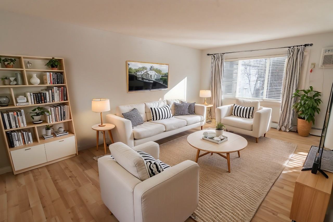 2741 Pillsbury - Photo 2 of 18