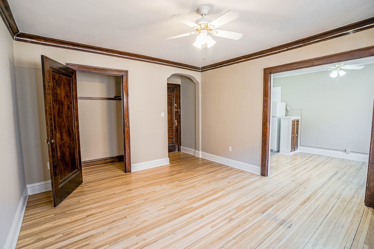 935 Goodrich Ave - Photo 4 of 19