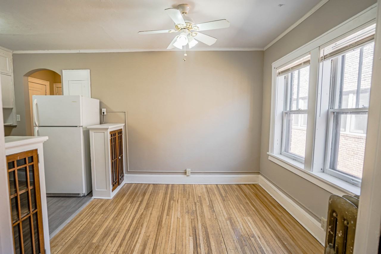 935 Goodrich Ave - Photo 5 of 19