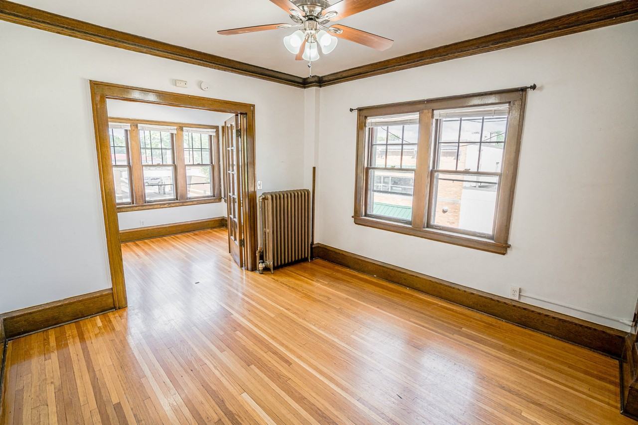 990 Grand Ave - Photo 5 of 28