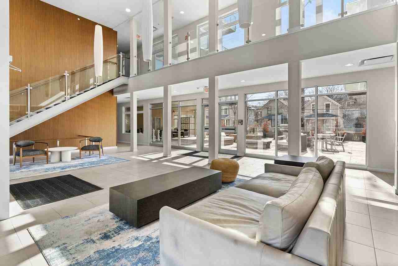 32 West - Photo 2 of 50