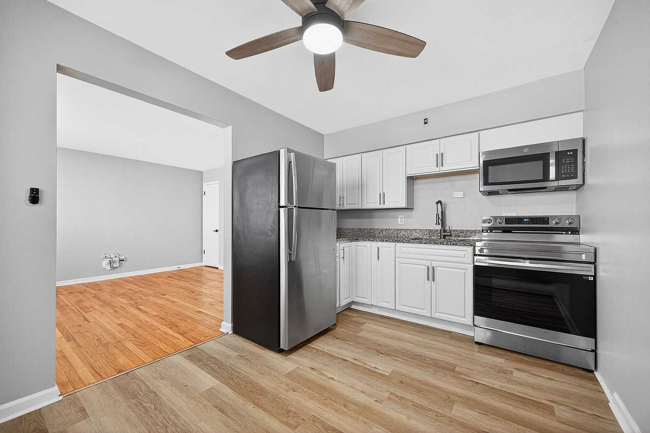 Oakley Square - Photo 2 of 19