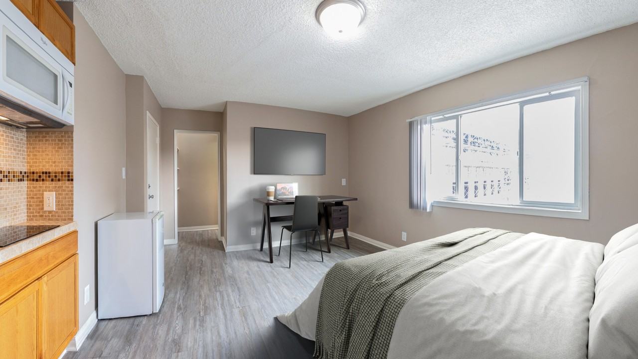 D19--Hoover House--3036 South Hoover Street - Photo 3 of 18