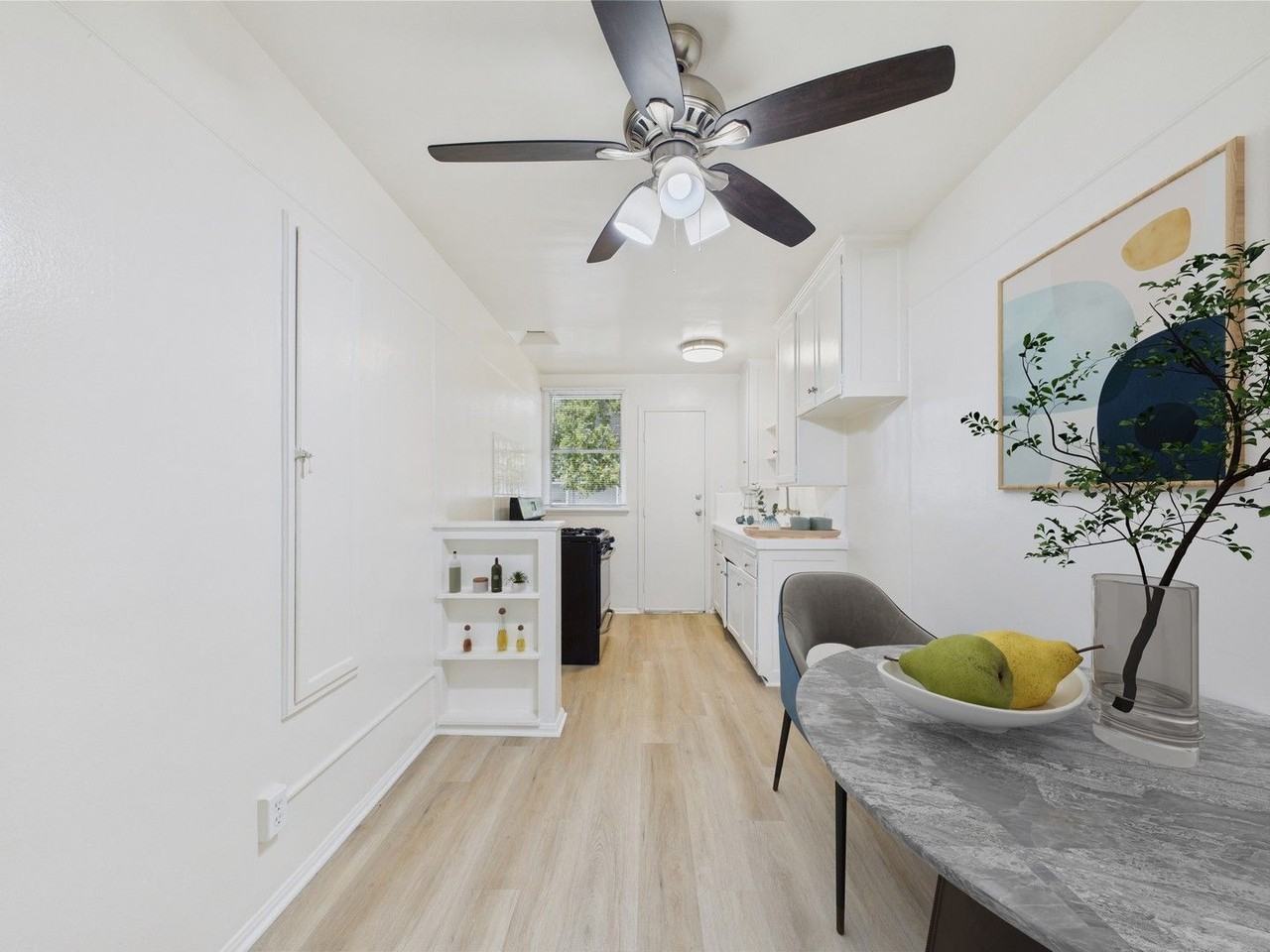 Banner Circle Apartments - Photo 5 of 21