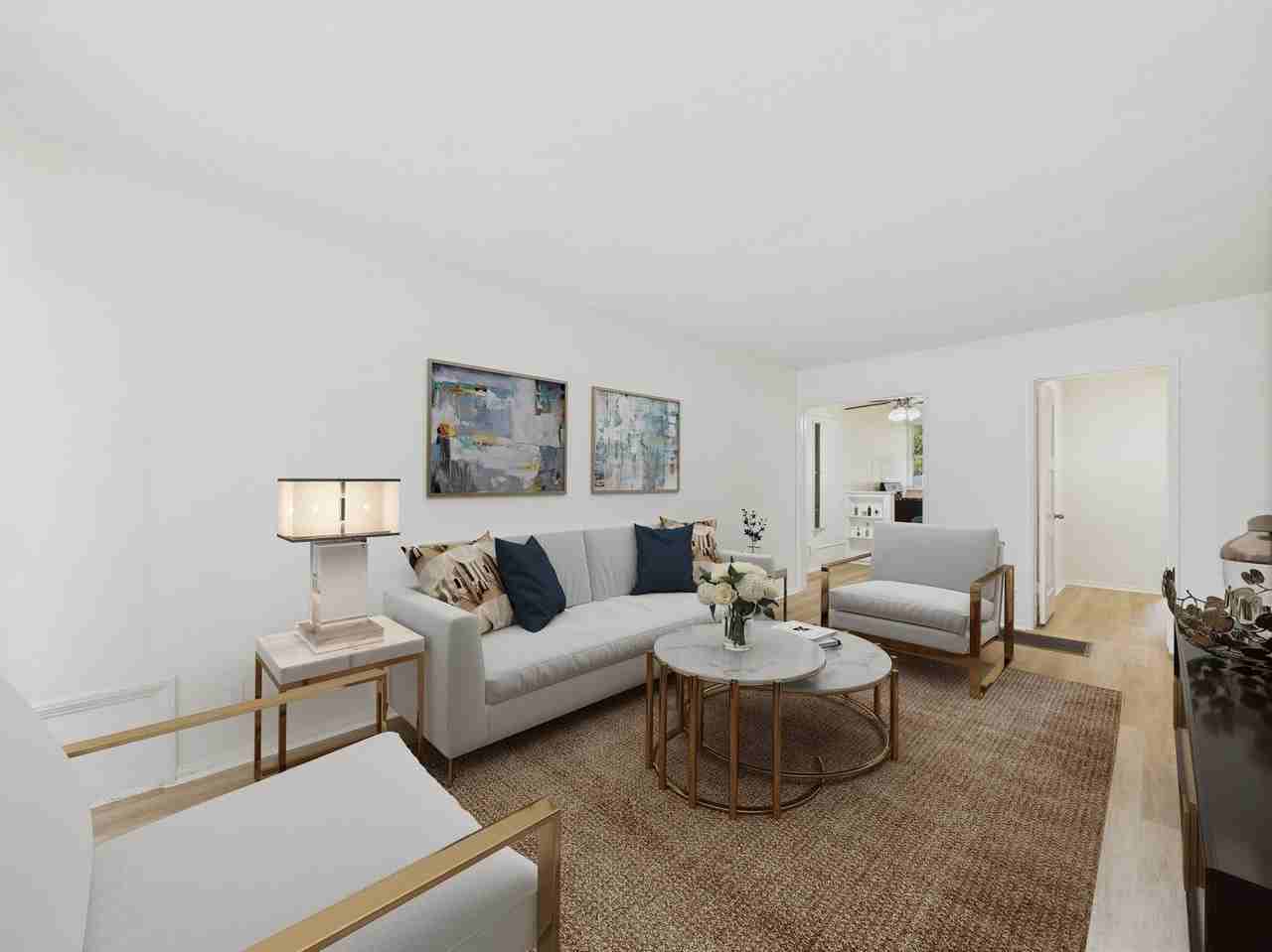 Banner Circle Apartments - Photo 6 of 21