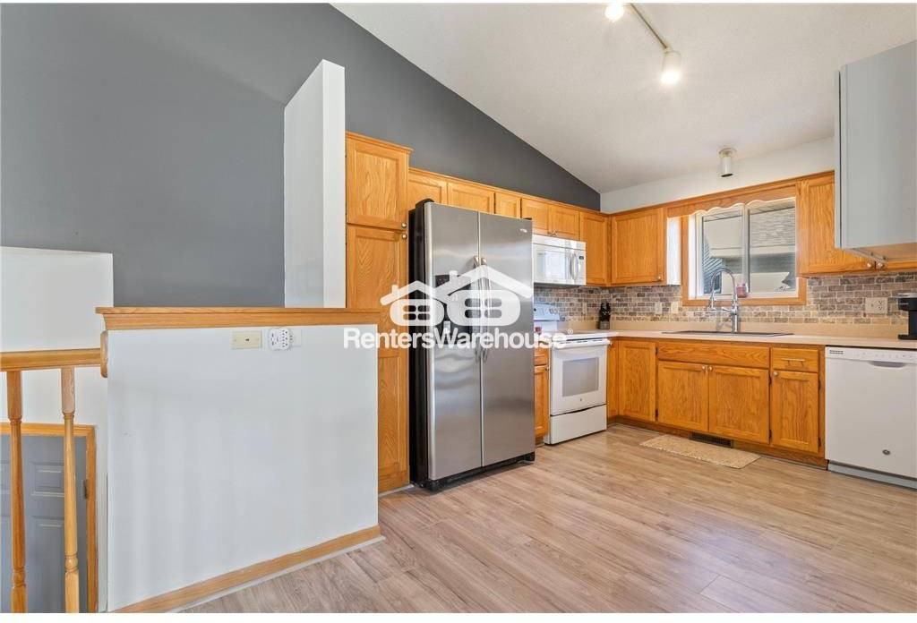 25659 Forest Boulevard Ct - Photo 2 of 6