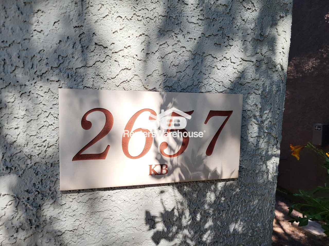 2657 S Southwind Dr - Photo 3 of 25