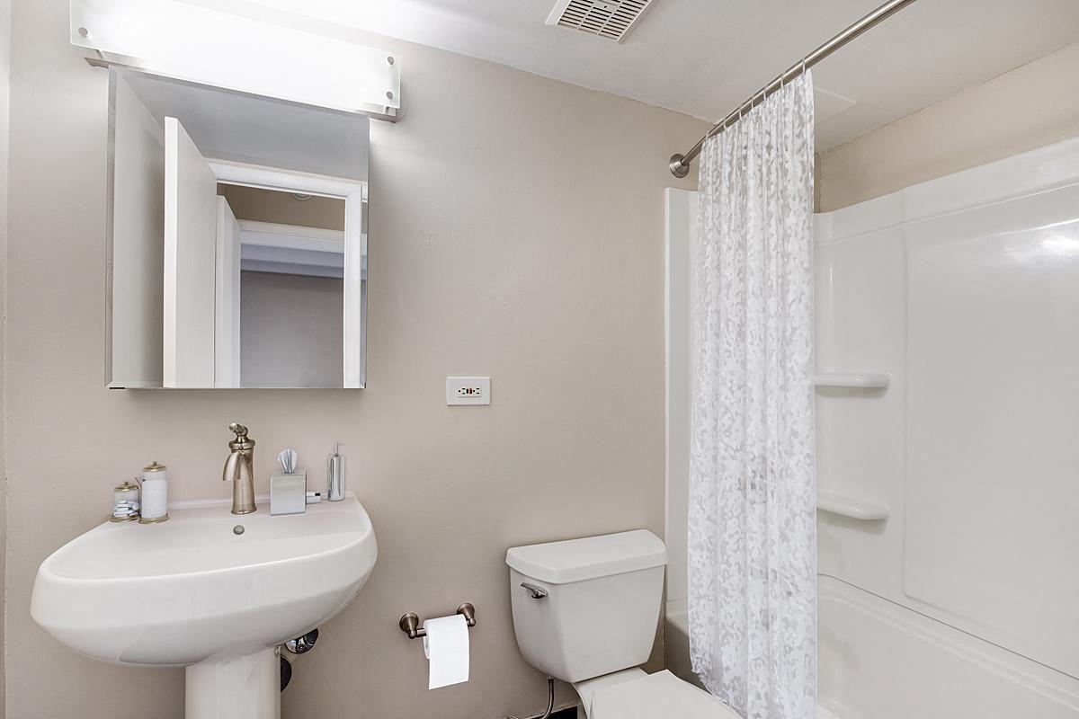 950 Lafayette - Photo 6 of 21