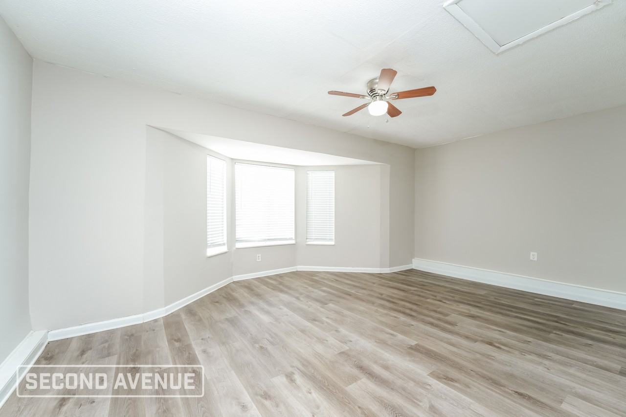 2196 Scarbrough Dr - Photo 6 of 19