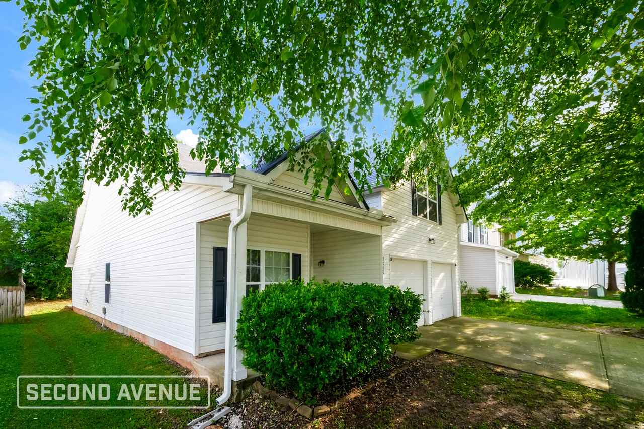 5012 Serenity Point Ln - Photo 2 of 20