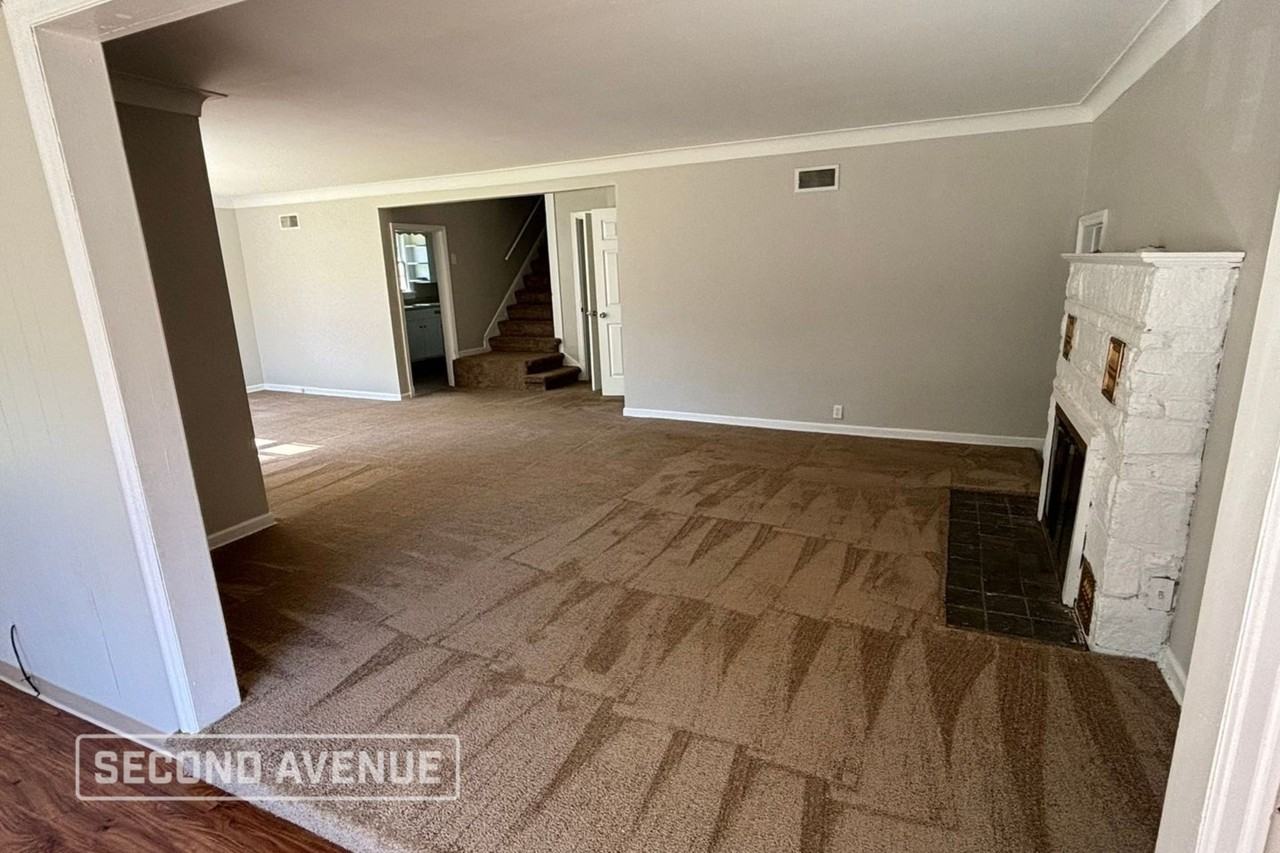 521 S Calumet Ave - Photo 2 of 18