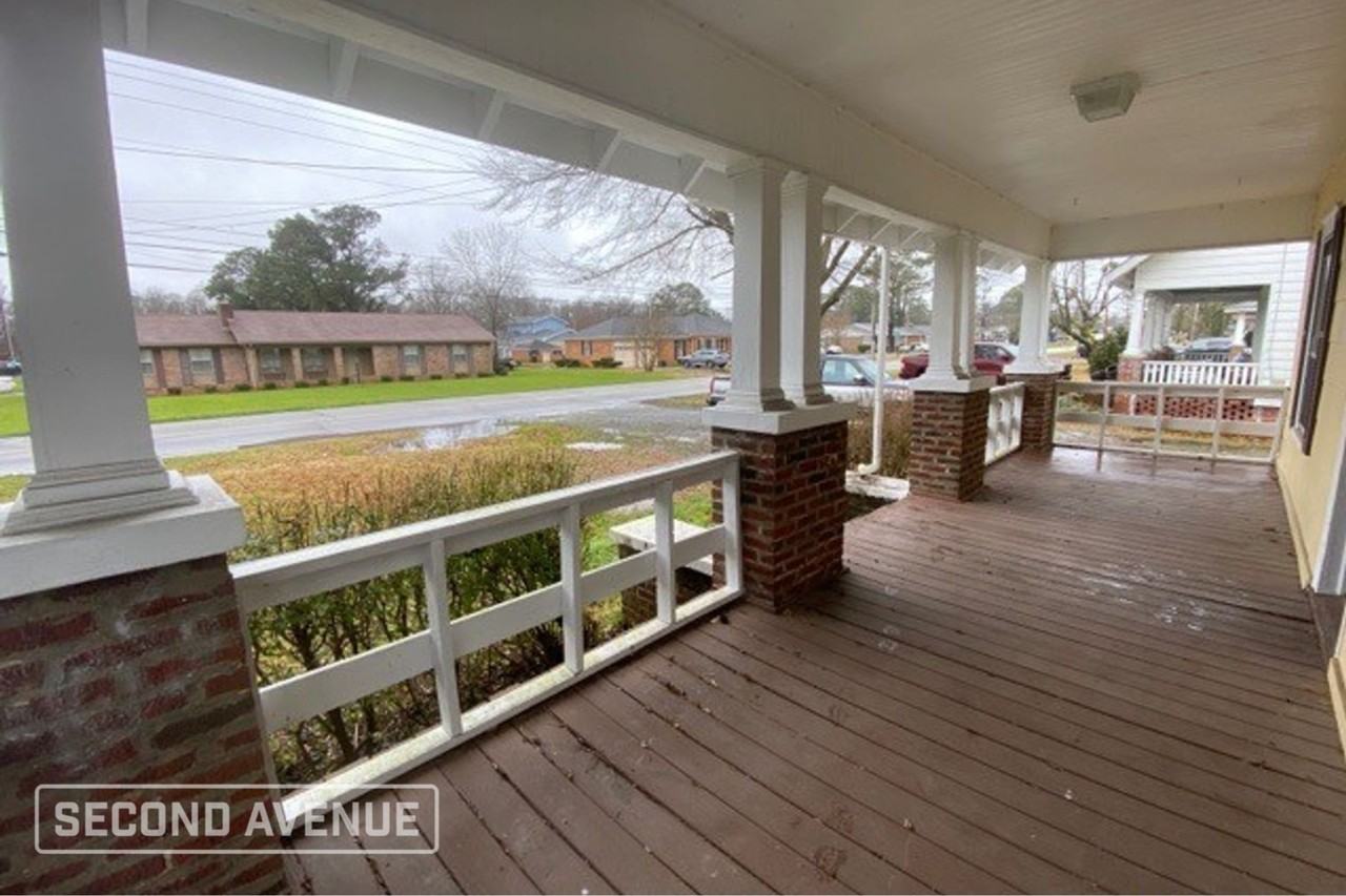 1416 Herrington Rd - Photo 2 of 14