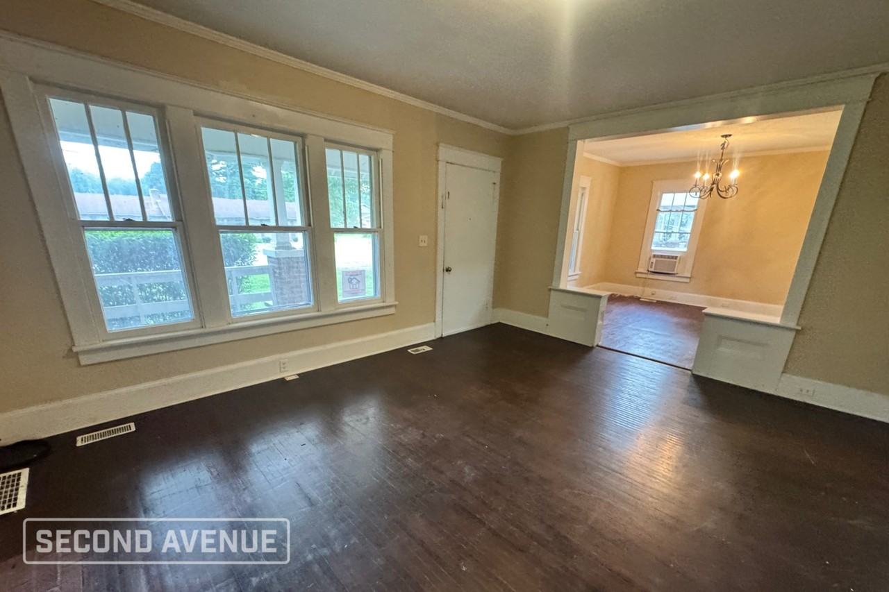 1416 Herrington Rd - Photo 3 of 14