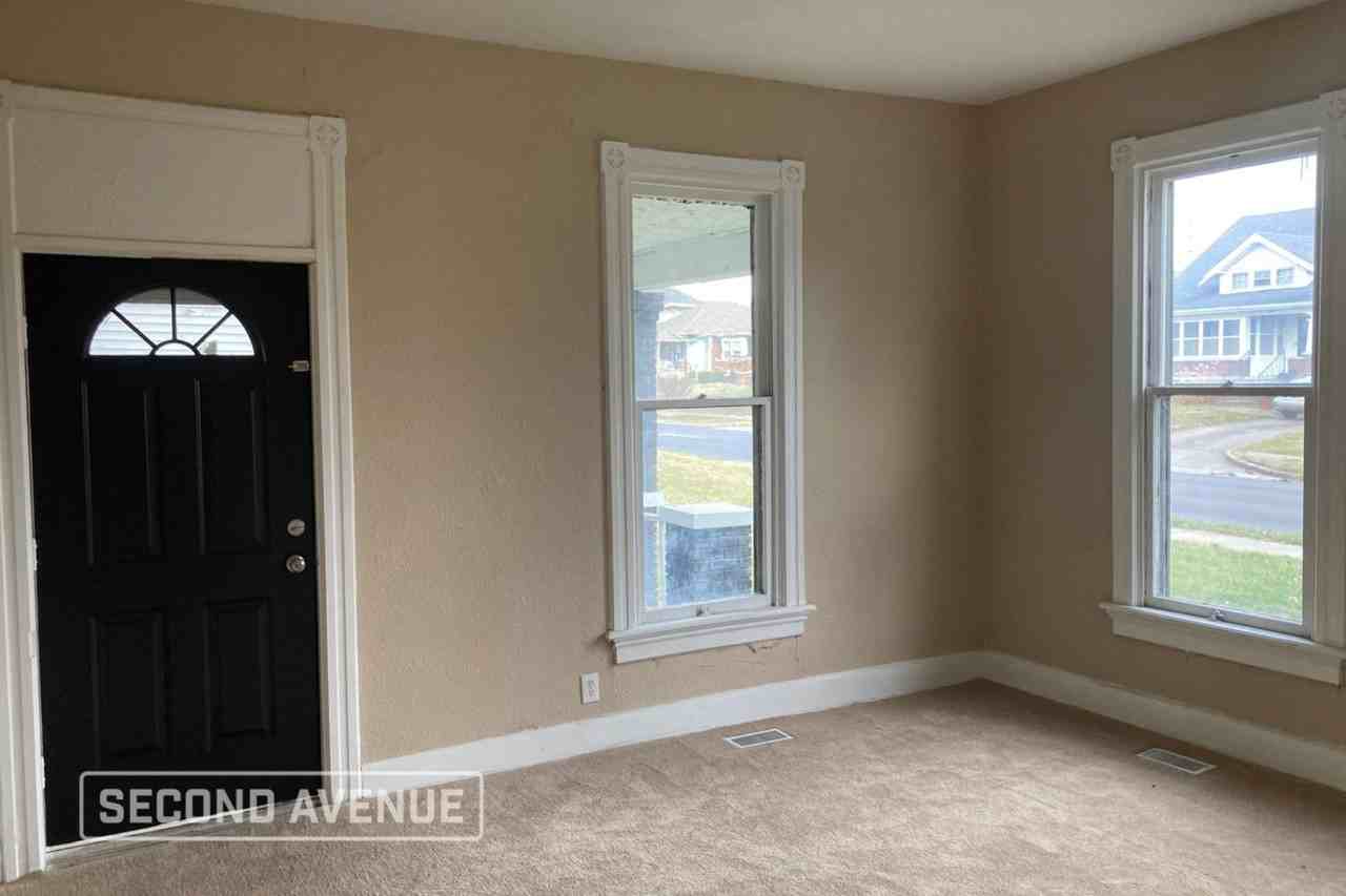 822 S Walnut St - Photo 3 of 14