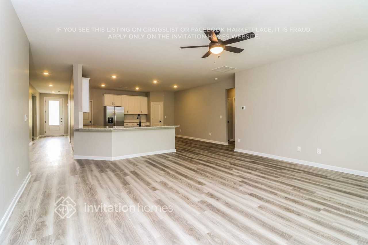 3100 Azteca Way - Photo 5 of 13