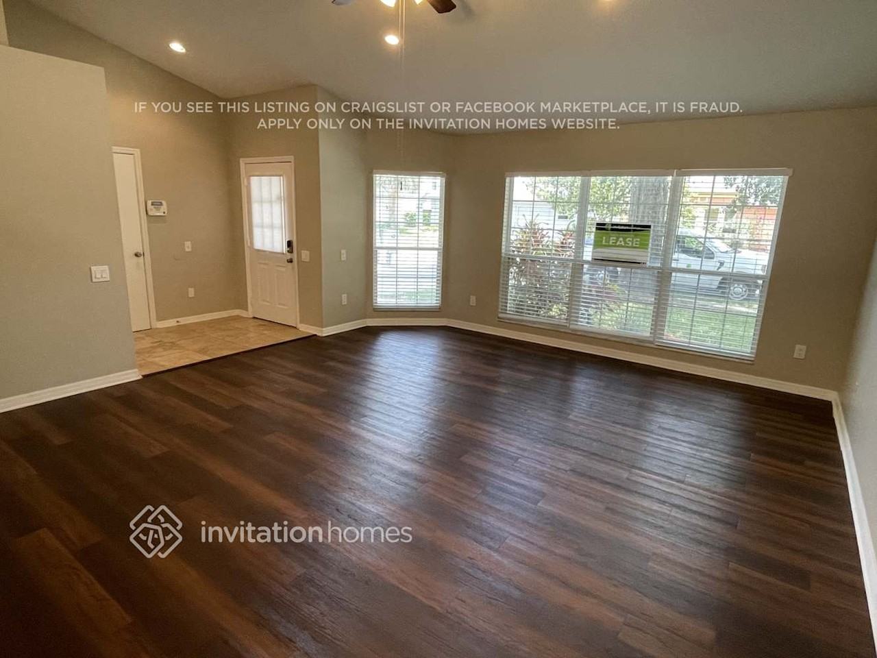 829 W Charing Cross Cir - Photo 4 of 14