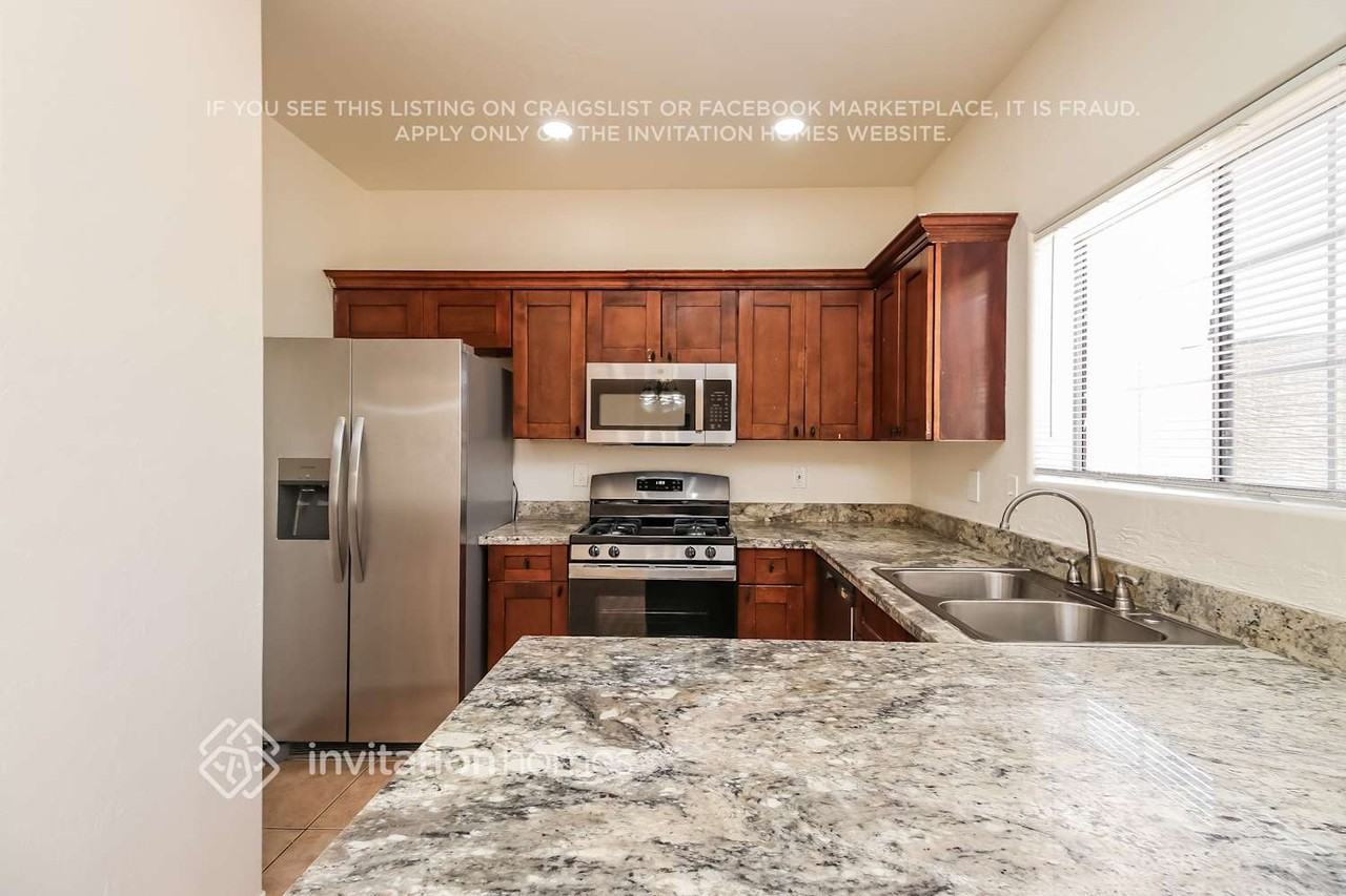 6322 S Colonial Way - Photo 6 of 17