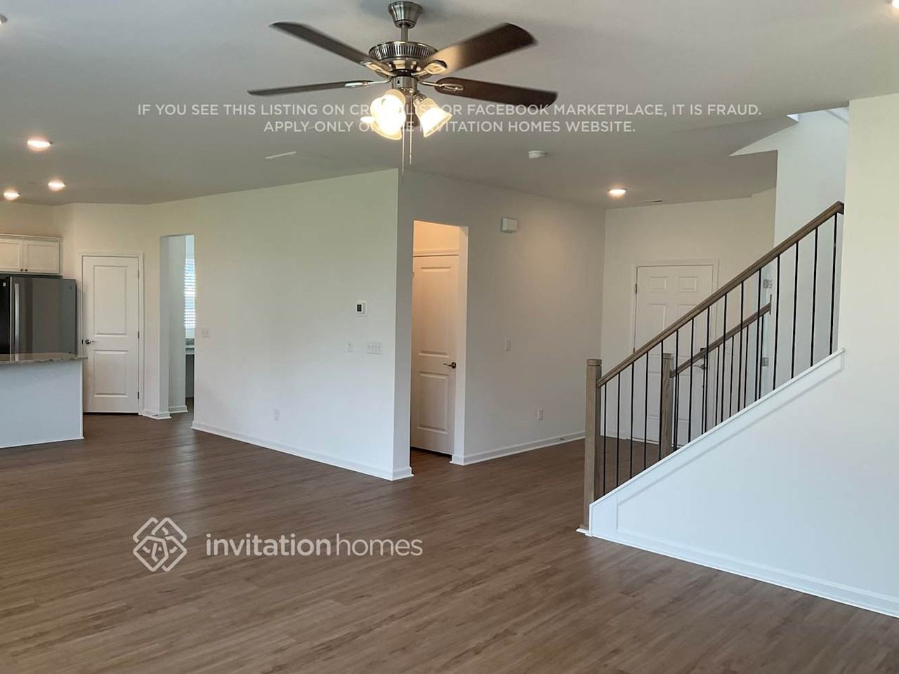 3802 Lantern Ln - Photo 3 of 15