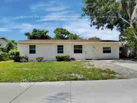 4888 Prince Dr - Photo 1 of 1