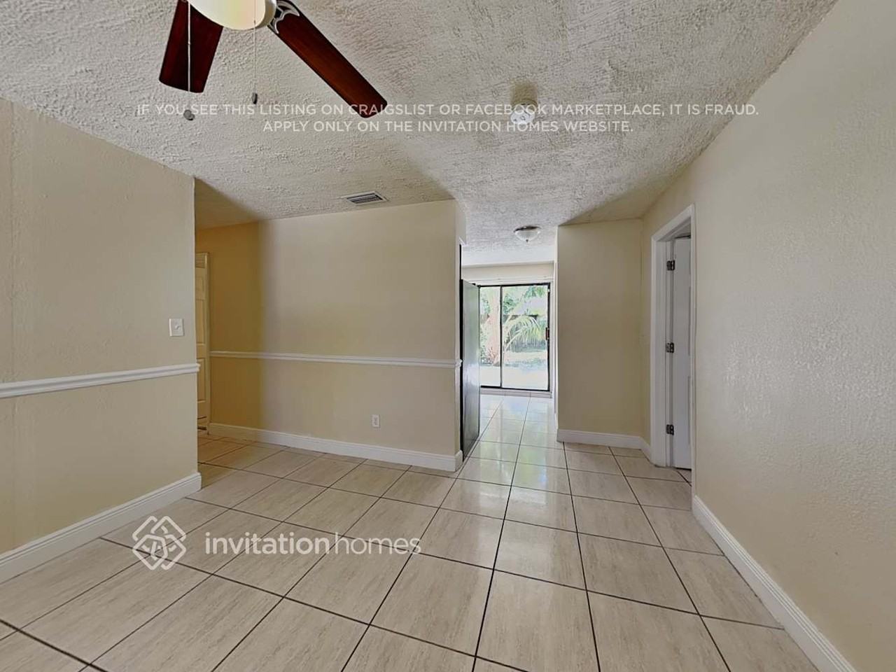 4888 Prince Dr - Photo 3 of 18