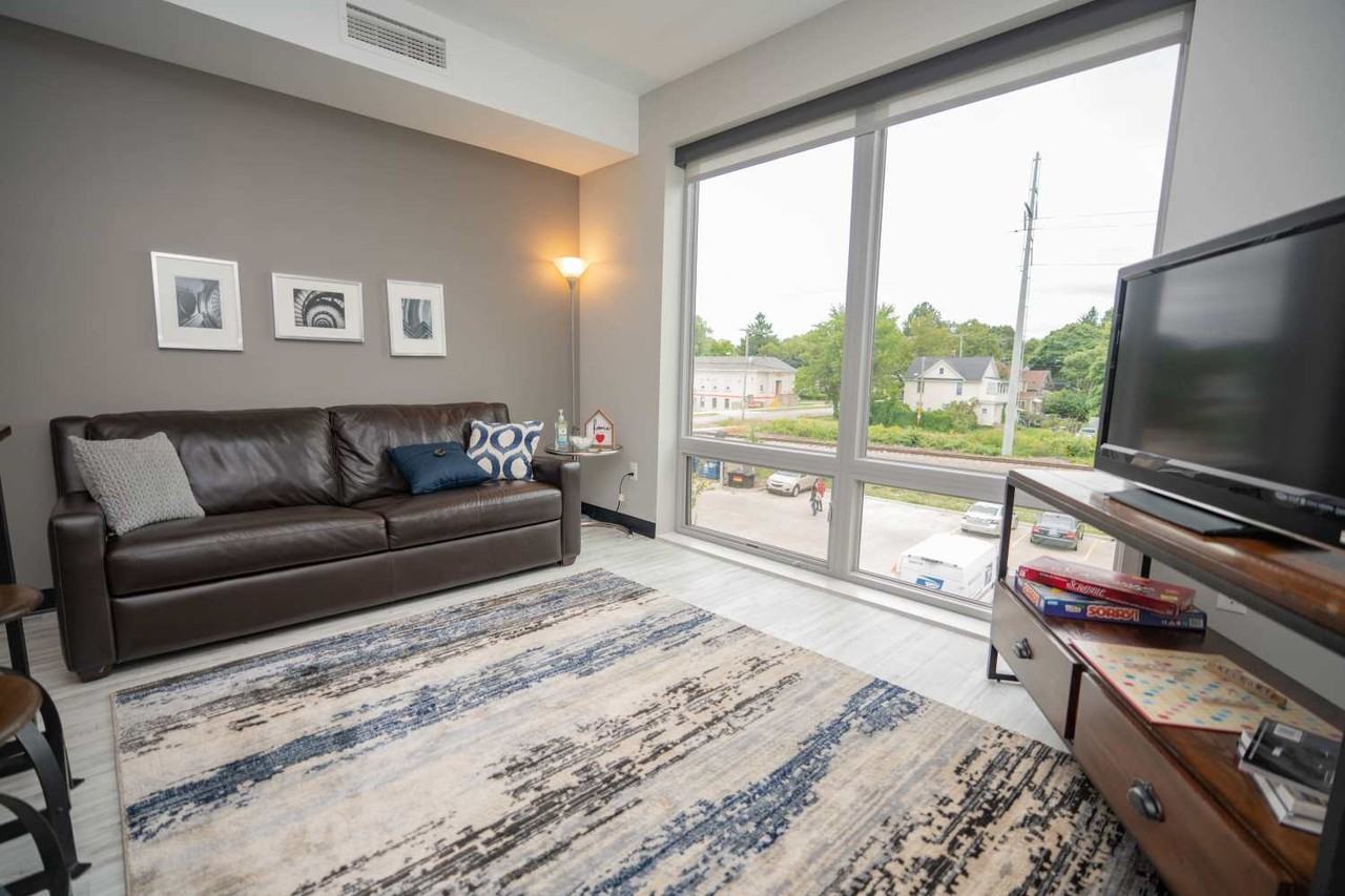 Diamond Place I - Photo 5 of 13