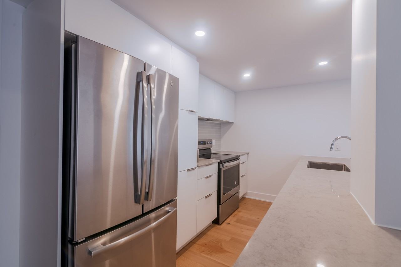 37 Roosevelt Avenue #302 - Photo 3 of 11