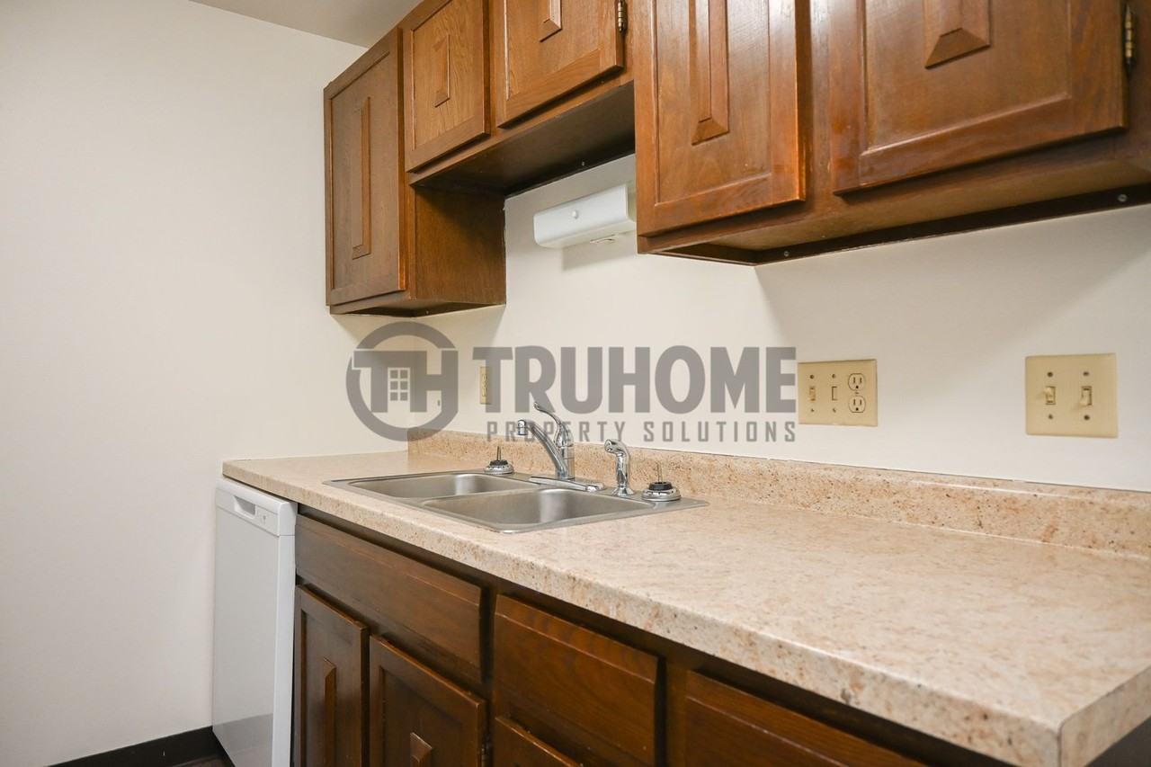 Gallery Apartments - Photo 6 of 16