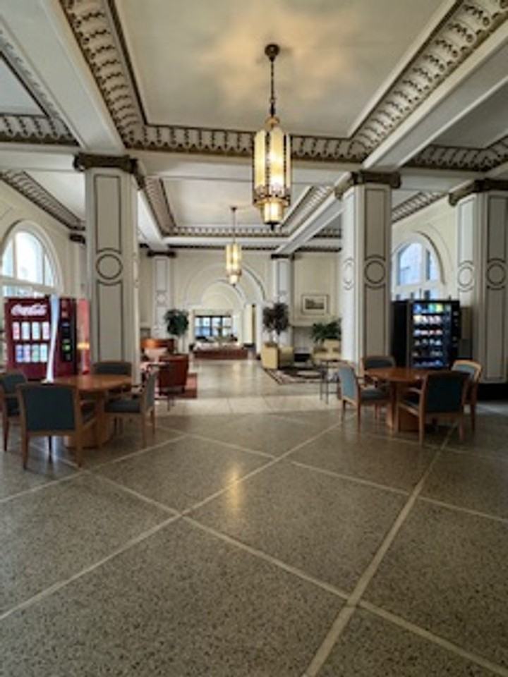 Oak Grove Apartment Hotel - Photo 7 of 10