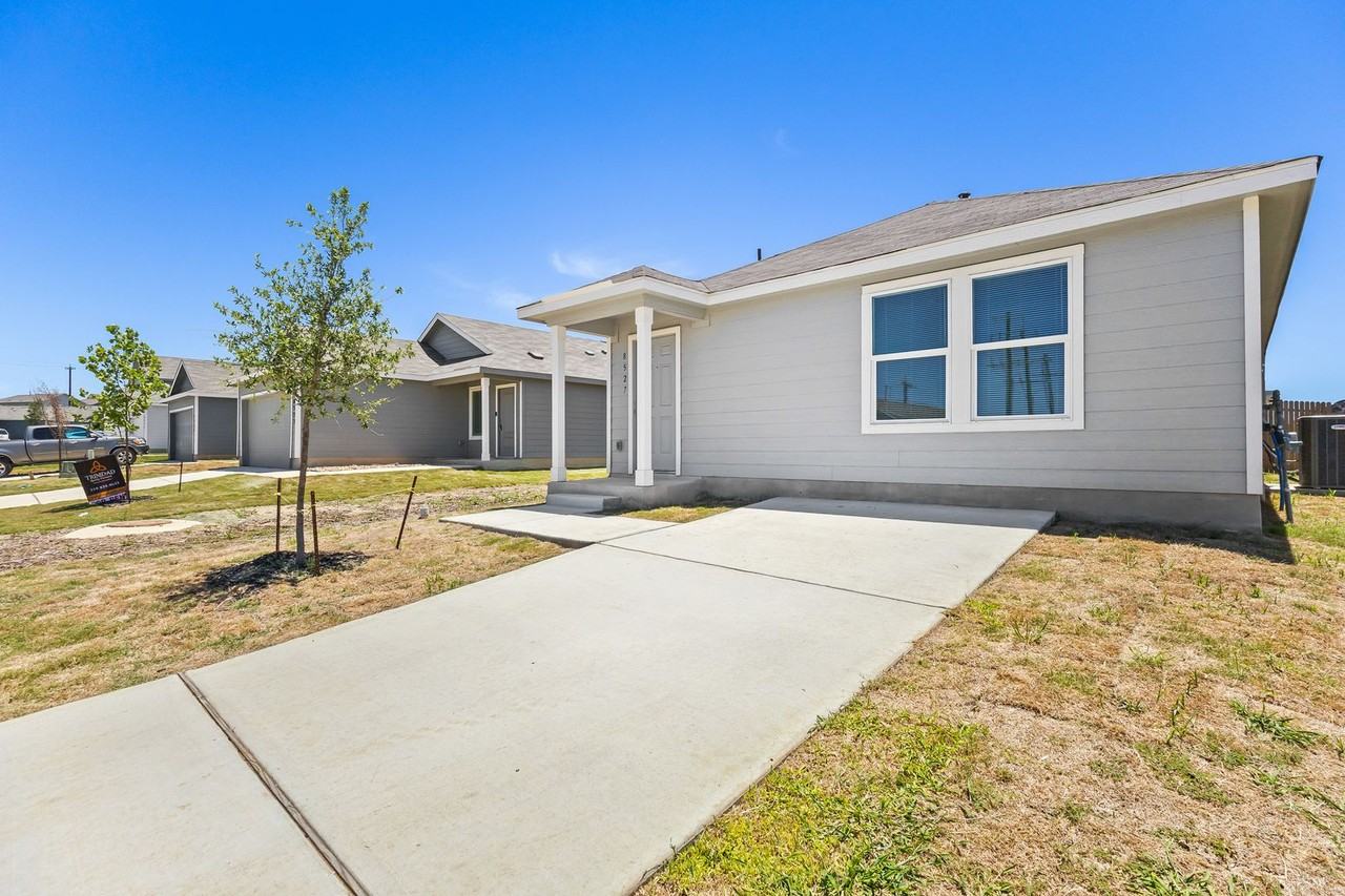 8527 Astral Pl - Photo 2 of 25