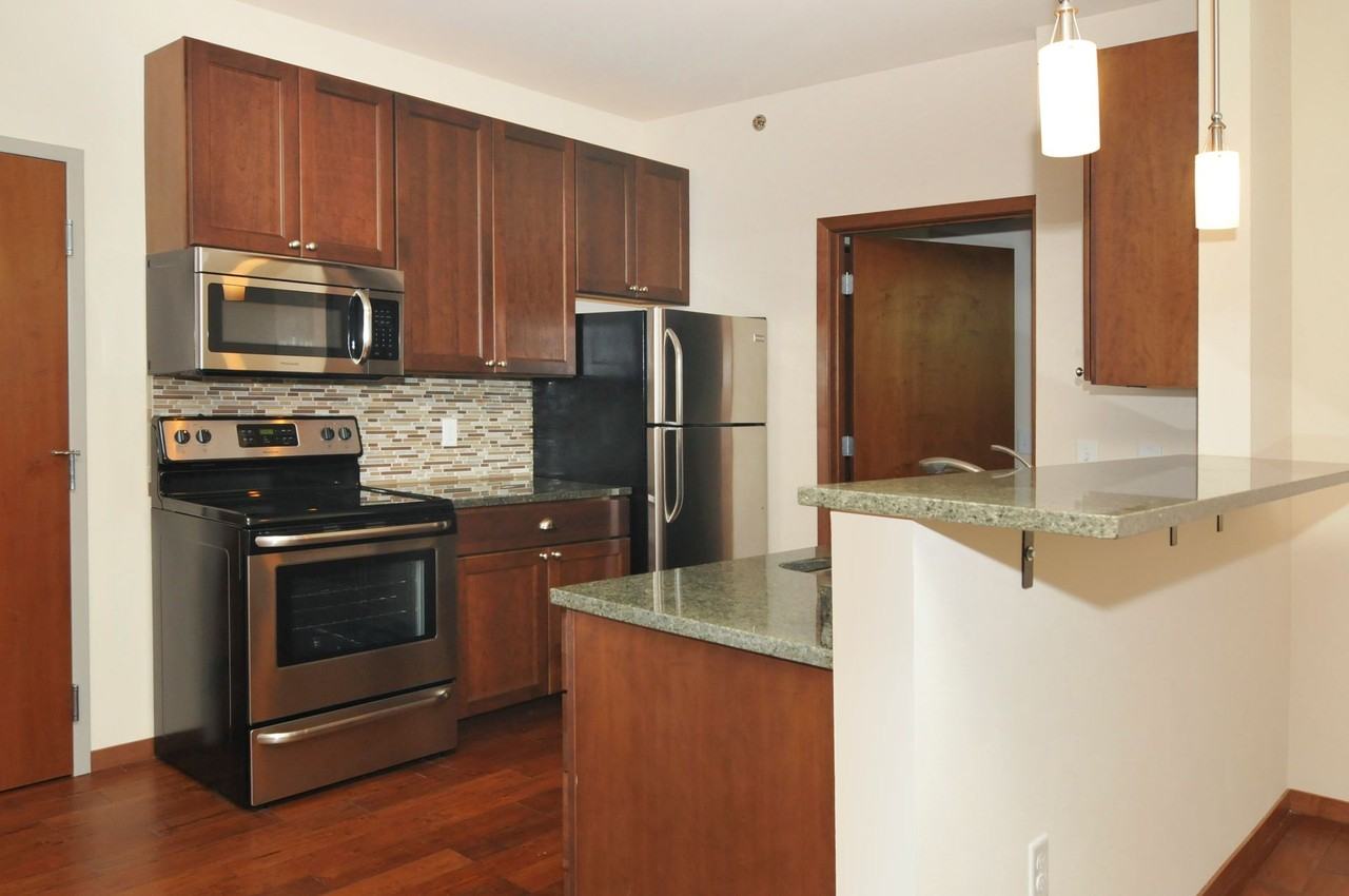 Bedford Crossing - Photo 5 of 9