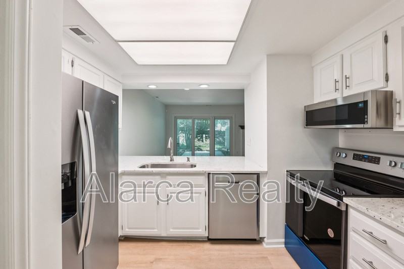 2756 Tiergarten Ln - Photo 2 of 19