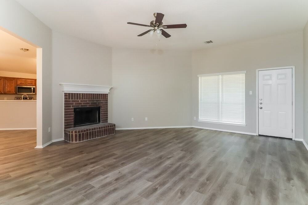 1206 Beacon Hill Dr - Photo 5 of 16