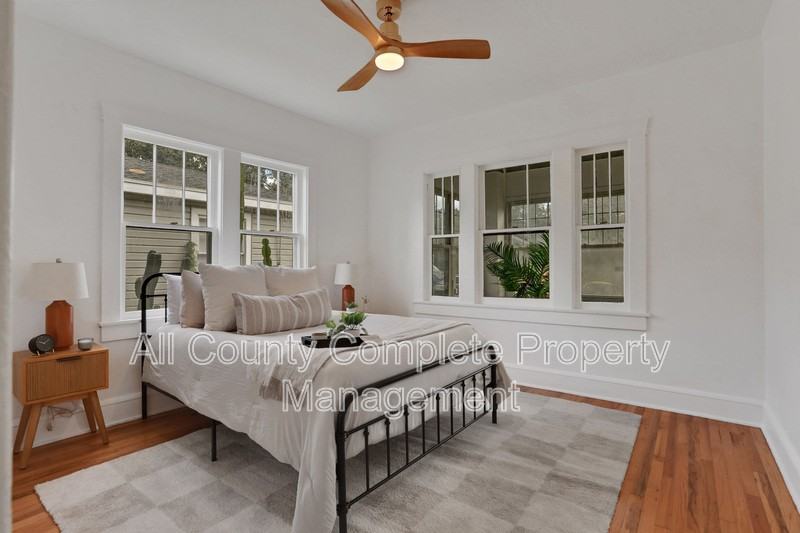 4725 French St - Photo 4 of 37