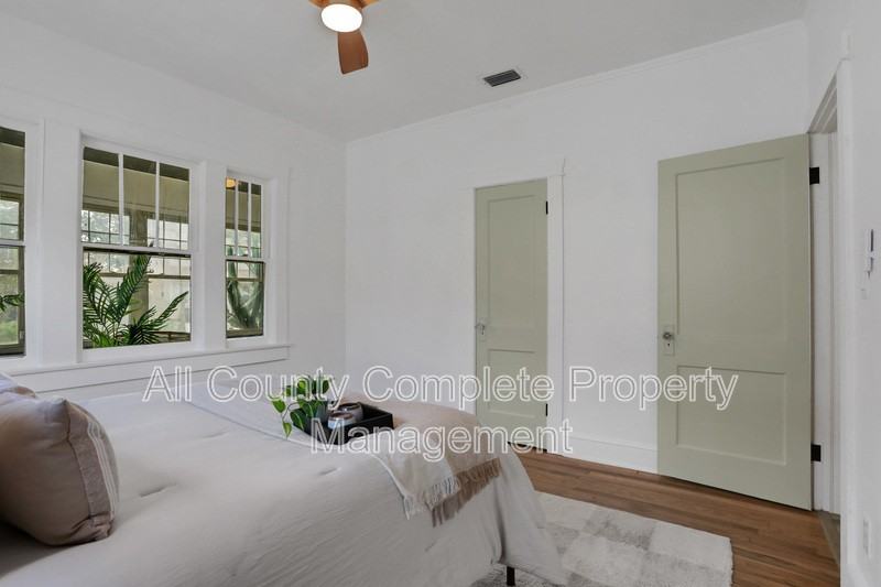 4725 French St - Photo 5 of 37