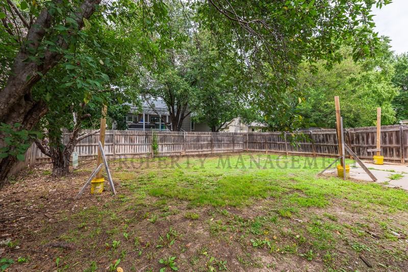 141 S Lark Ln - Photo 3 of 28